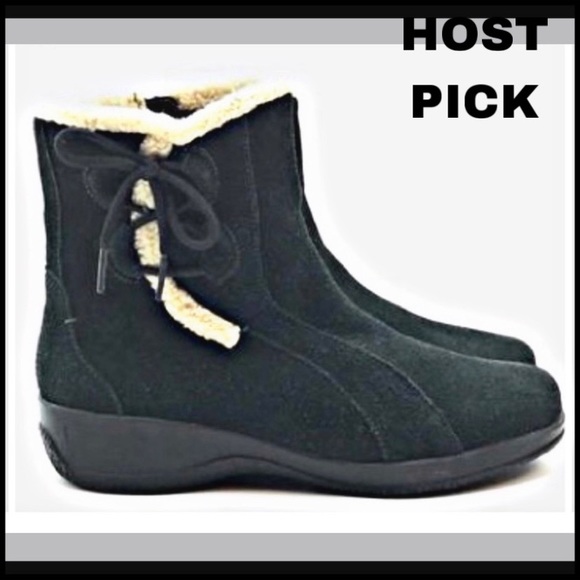 Clarks Shoes - CLARK’S BLACK SUEDE SHEARLING ANKLE BOOTS Sz 7